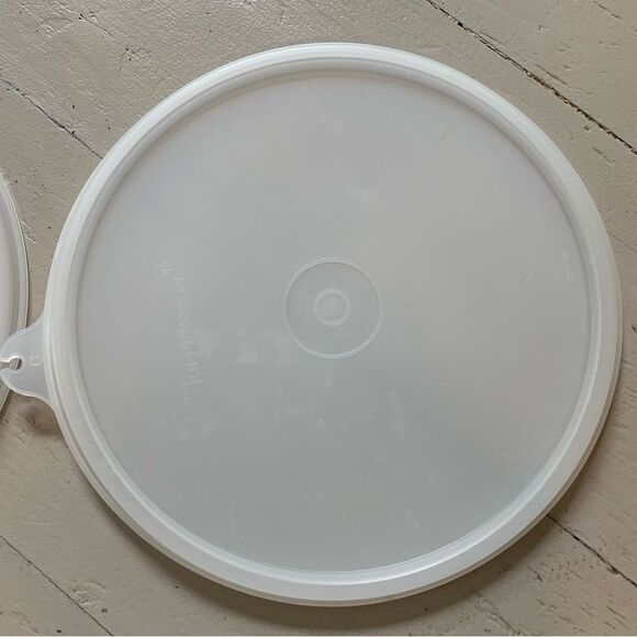 Tupperware set of 2 pink Munchkids divided plate with lids snack lunch school - Picture 8 of 11